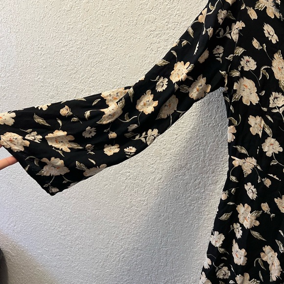 Elan International Maxi Wrap Dress - Picture 7 of 10